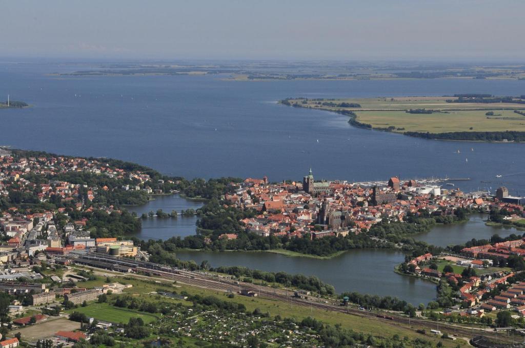 Hotel Hafenresidenz Stralsund Exteriör bild